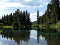 米国のオレゴン州にあるアルカリ性の淡水湖アッパー・クラマス湖